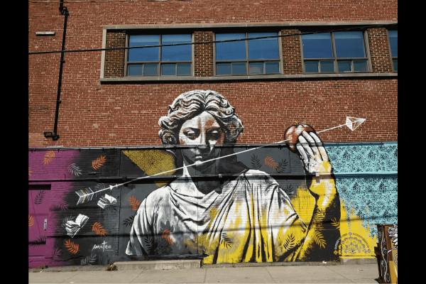 Онлайн курс Каким бывает современное искусство: от инсталляций и перформансов до стрит-арта от Level One