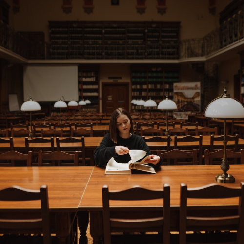 Онлайн курс Полугодовой курс ЕГЭ-2026. Русский в стае с Дашей Ильичевой от Foxford