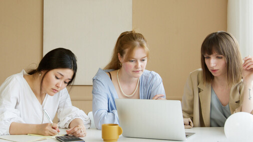 Онлайн курс КЭДО: как внедрять и применять от Контур